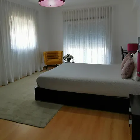 Rickyguesthouse Nazaré