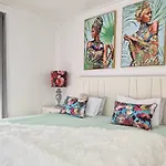 Rickyguesthouse 4* Nazare