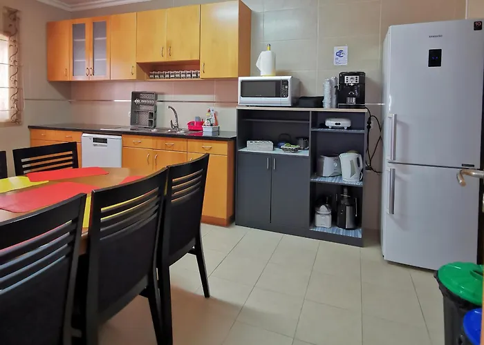 Rickyguesthouse 4* Nazare